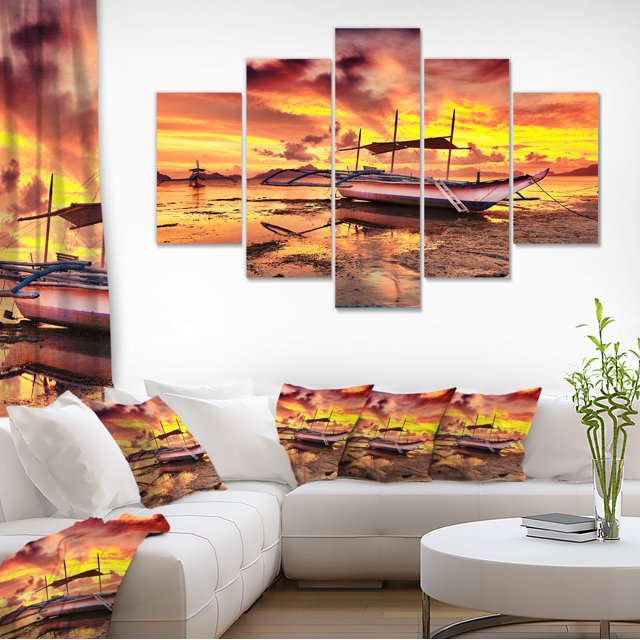 Beau Bateau sous Ciel Jaune - Art Moderne sur Toile