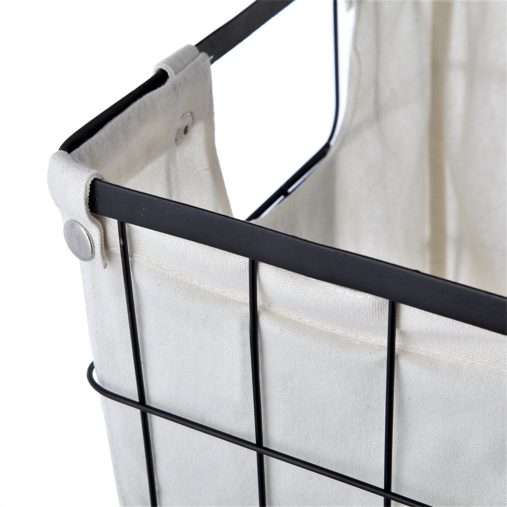 The Better Homes & Gardens Medium Black Wire Basket Set With Chalkboard Labels & Liner