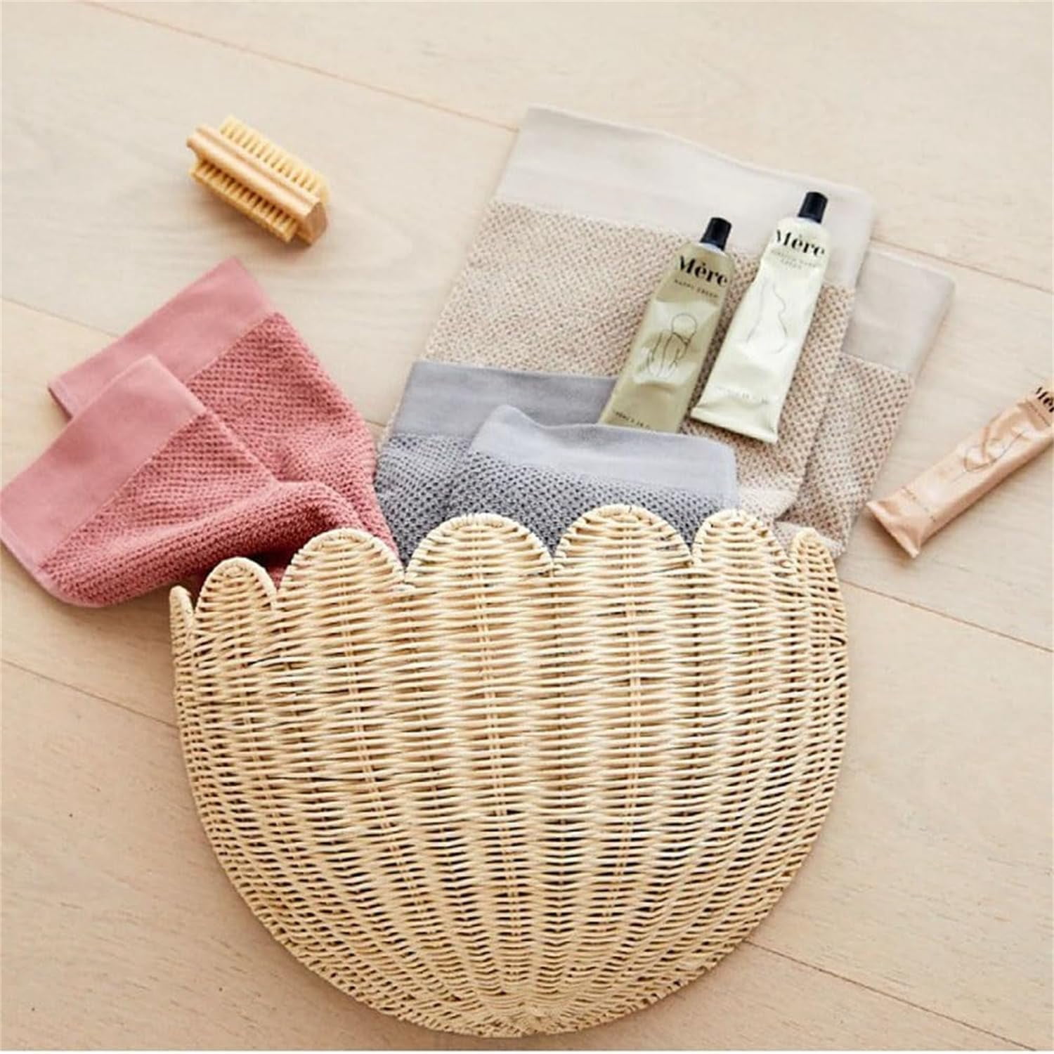 Scalloped Wall Basket - Scalloped Hanging Wicker Baskets for Wall, Hand Scalloped Wicker Wall Basket Home Decor for Entryway, Kitchen, Office, Living Room