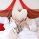 thumbnail image 4 of Cojín en Forma de Corazón, Almohada de Acento de Peluche, Cubrecolchón Decorativo, Relleno Suave con Tamaño de 40 cm para Sofá, Auto, Decoración del Hogar, 4 of 5