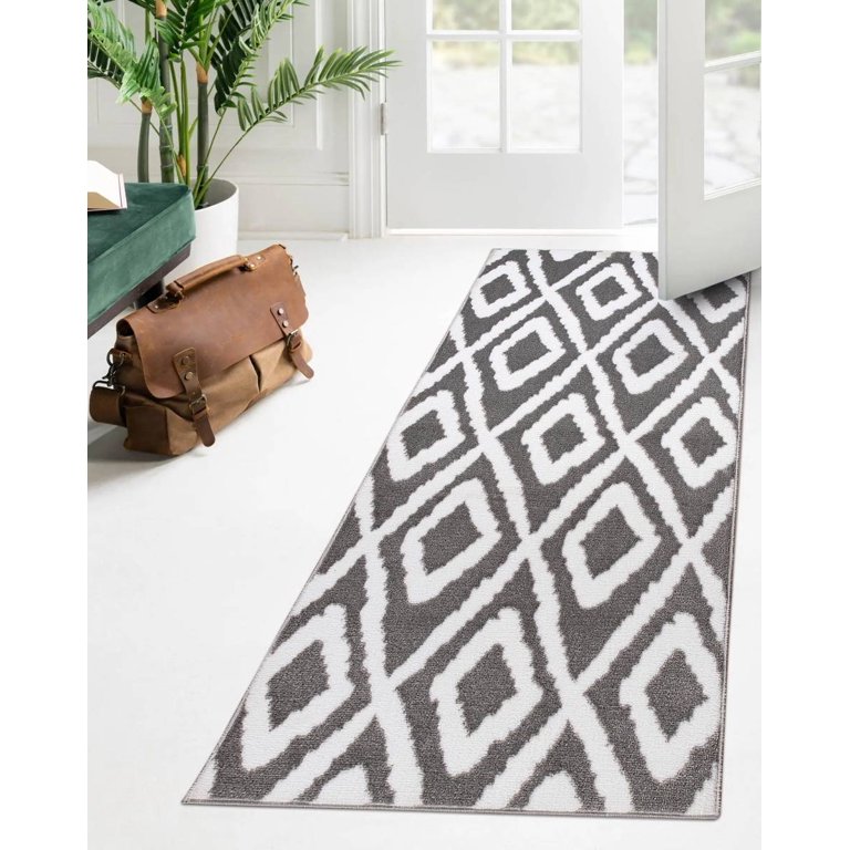 The Sofia Rugs Absorbent and Non-Slip 2 Piece Kitchen Rug Set - 20-inx48-in  and 20-inx30-in - Machine Washable - Rubber Backed Kitchen Mats in the  Bathroom Rugs & Mats department at