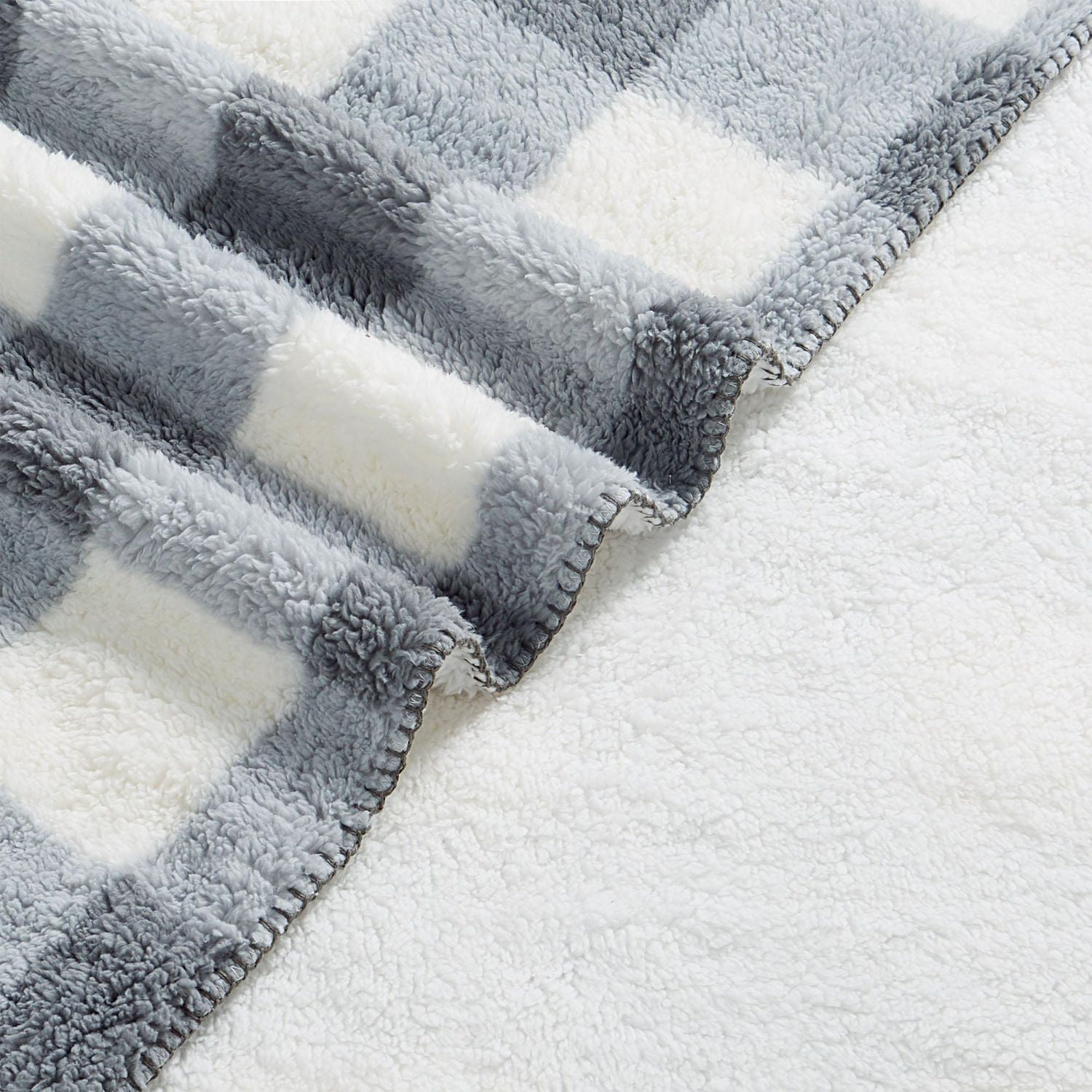 HOMETRENDS Sherpa Blanket, Twin - Queen