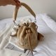 thumbnail image 3 of El cubo de la felpa empaqueta el totalizador mullido femenino del lazo ajustable portátil para las vacaciones JShteea Para Estrenar, 3 of 8