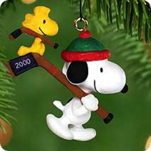 2000 Hallmark Winter Fun With Snoopy Hockey