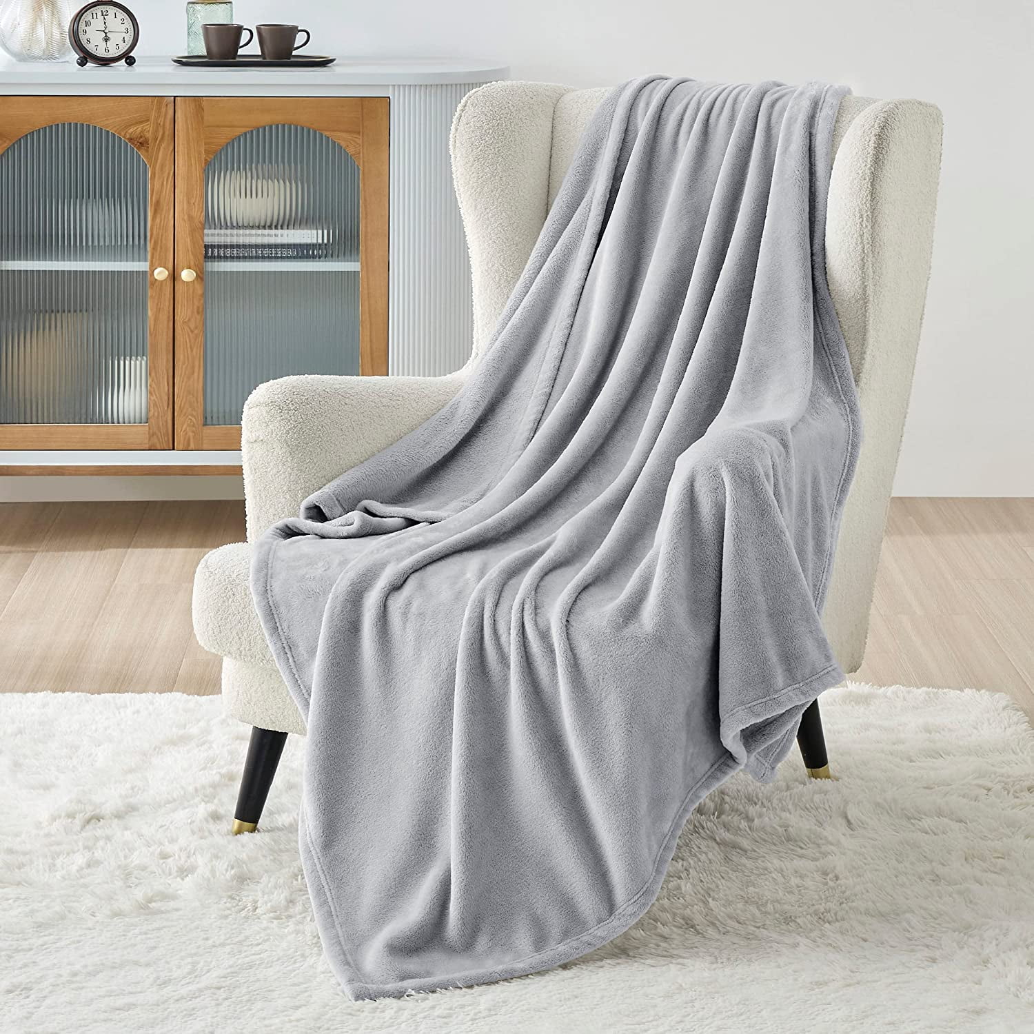 Bedsure Fleece Blanket Twin Blanket - Light Grey Lightweight Blanket ...