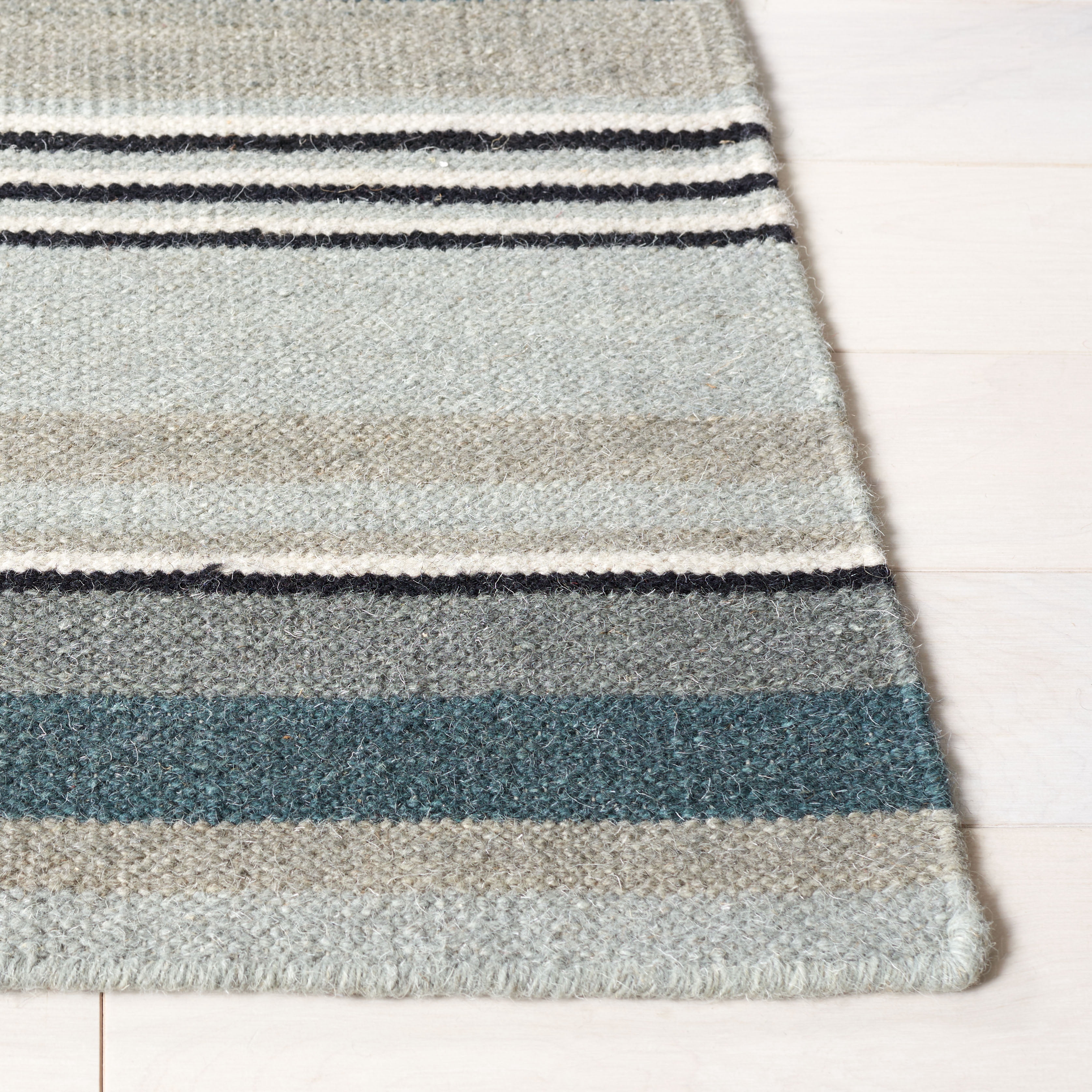 SAFAVIEH Striped Kilim Colbert Striped Area Rug, Grey, 5' x 8'