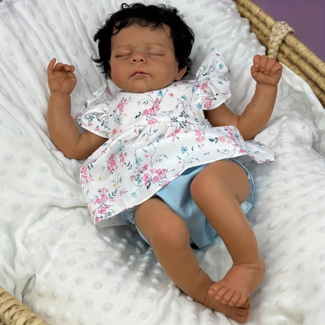 Muñeca Reborn GUESSBELLY Dormida 50cm Piel Marrón Oscuro