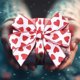 thumbnail image 4 of Cinta de corazones para San Valentín | Autoadhesiva de poliéster rojo satinado | 5 m, 50 corazones cortados | Decoración para manualidades autoadhesiva | Acabado mate elegante | Removible para, 4 of 5
