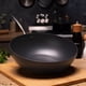 thumbnail image 3 of Wok Aluminio negro 2.5m espesor 28 cm HUDSON Antiadherente, 3 of 4