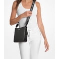 thumbnail image 2 of Bolso Cruzado Michael Kors Lona con Logo 21x21x7 cm, 2 of 4