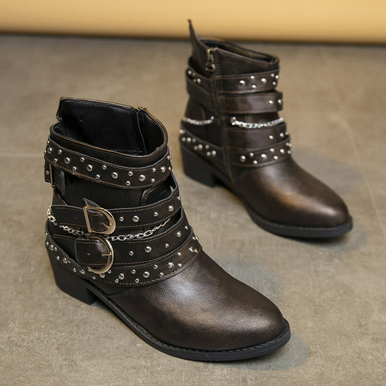 Leather booties top with buckles