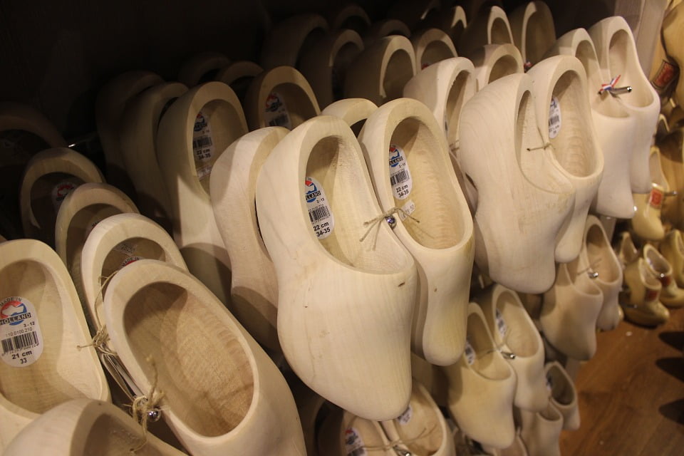 wooden shoes clogs