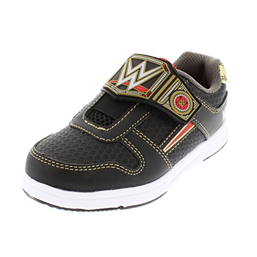 roman reigns black and white shoes