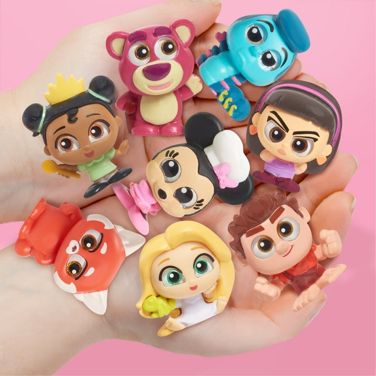 Disney Doorables Glitter and Gold Princess Collection Peek, Includes 8  Exclusive Mini Figures, Styles May Vary, Officially Licensed Kids Toys for  Ages
