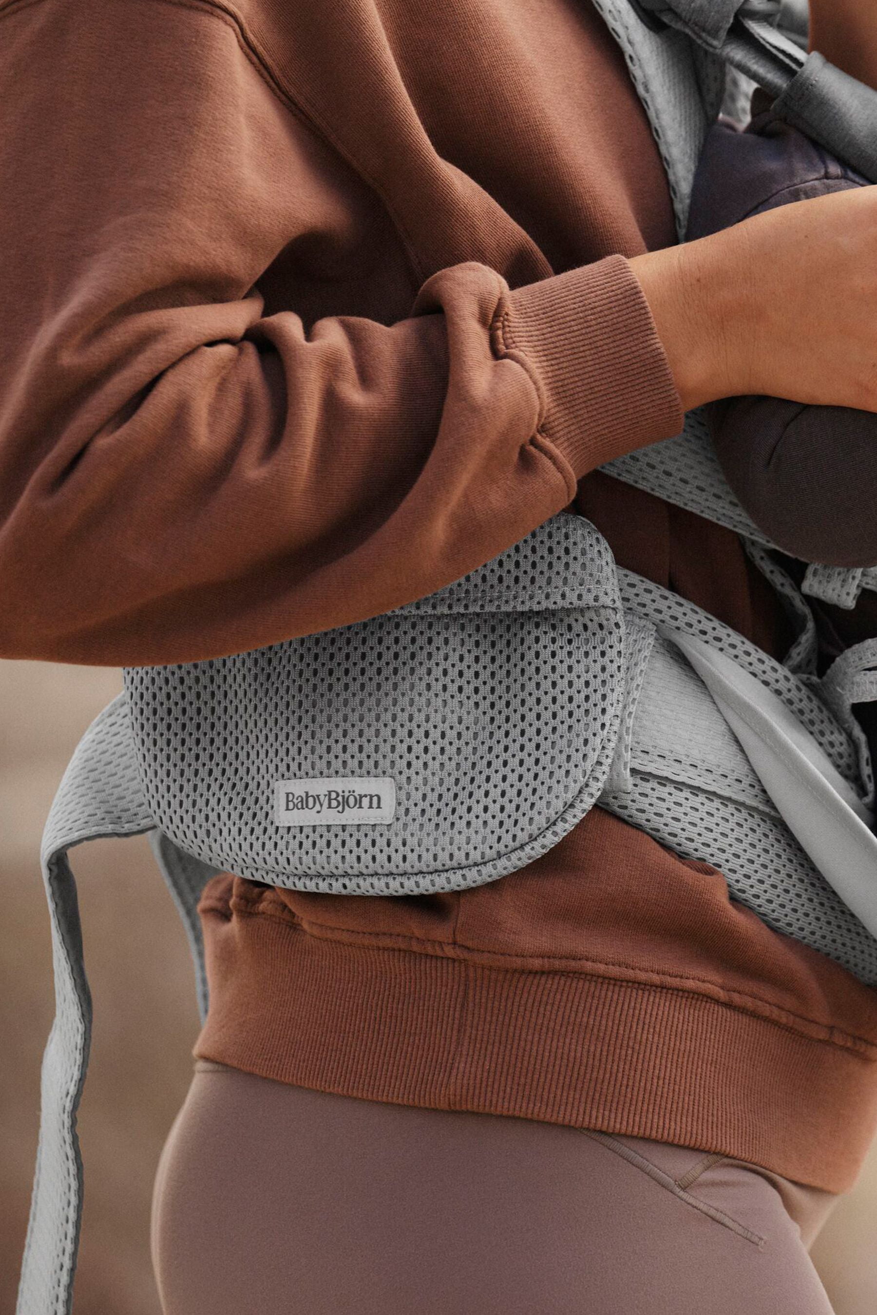 BabyBjorn Pocket Pouch for Infant Hip Seat Baby Carrier, Mesh, Gray