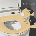thumbnail image 4 of Xihbxyly Funda para Asiento de Inodoro, Material Suave Bordado, Fácil de Limpiar, Diseño Cómodo, Decoración para El Baño, Respaldo Higiénico E Impermeable, Instalación Sencilla, Tamaño 43 X 37 Cm, 4 of 6