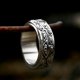 thumbnail image 3 of Anillo giratorio de acero inoxidable Anillo de acero de titanio con diseño retro de ojo de diablo europeo y americano para hombre, 3 of 5