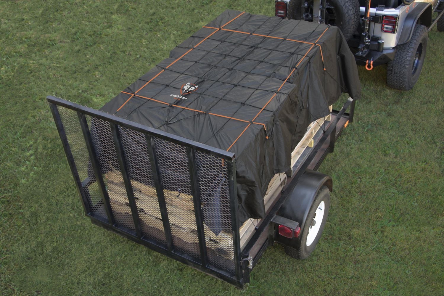 Rightline Gear Truck Bed Cargo Net with Built-In Tarp