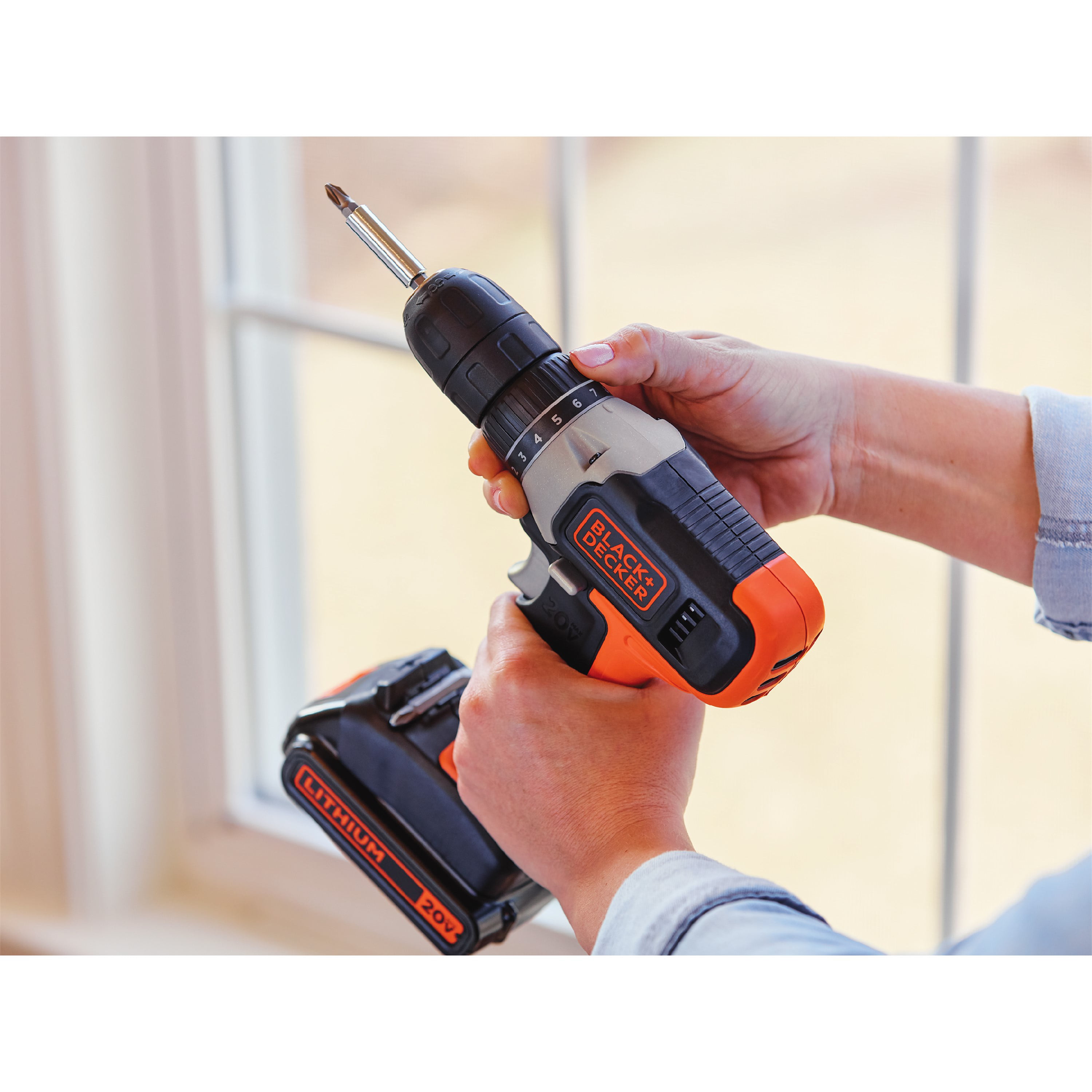  BLACK+DECKER 20V MAX* POWERCONNECT Cordless Drill/Driver + 44  pc. Home Project Kit (LDX50PK) : Tools & Home Improvement