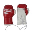 thumbnail image 2 of Par de Mini Guantes de box para retrovisor de auto (Souvenir), 2 of 4