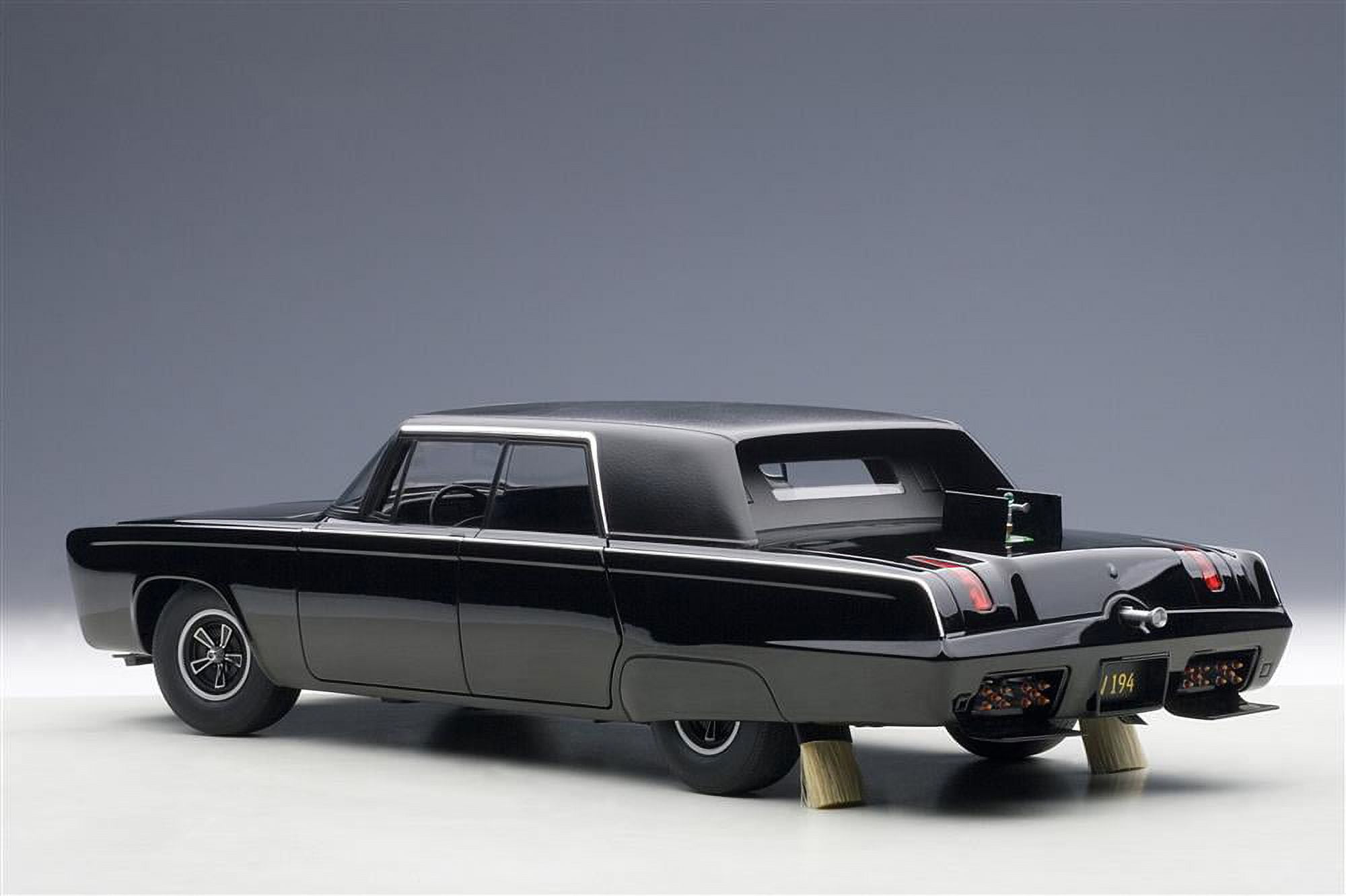 Autoart GREEN HORNET BLACKBEAUTY 1:18 ミニカー グリーンホーネット
