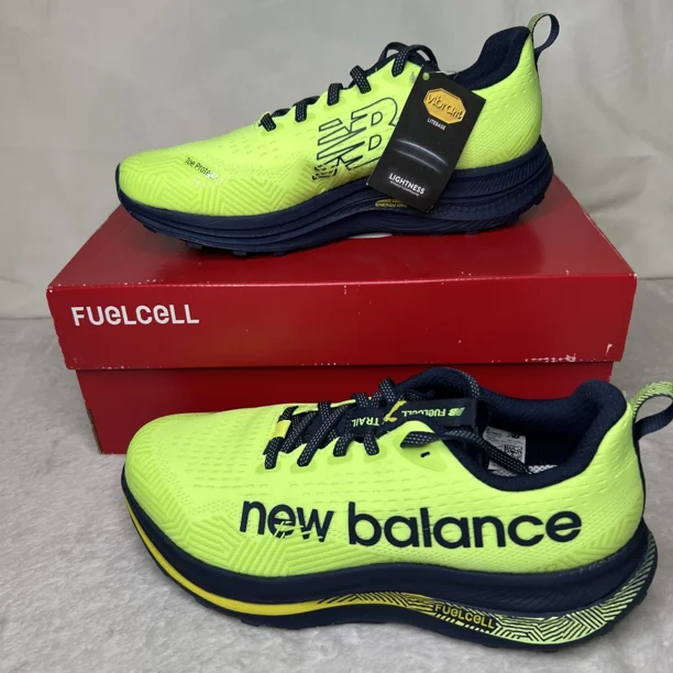 NWB New Balance FuelCell SuperComp Trail Mens 9 Running Hiking Women’s 10.5 Shoe