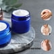 thumbnail image 3 of Frascos de cristal para crema Lil Ray, 60 ml, con tapa dorada, azul cobalto (12 unidades), 3 of 6