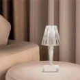 thumbnail image 3 of Lampara De Noche De Cristal 3d Recargable Por Usb Aigostar Estructura Blanco Pantalla Blanco, 3 of 5