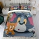 thumbnail image 4 of Tom y Jerry Conjunto de sábanas temático, trío de piezas, cómodo y amigable con la piel, diseño único, regalo de decoración para el hogar para familiares, amigos y fans, 90 cm * 190 cm, 4 of 6