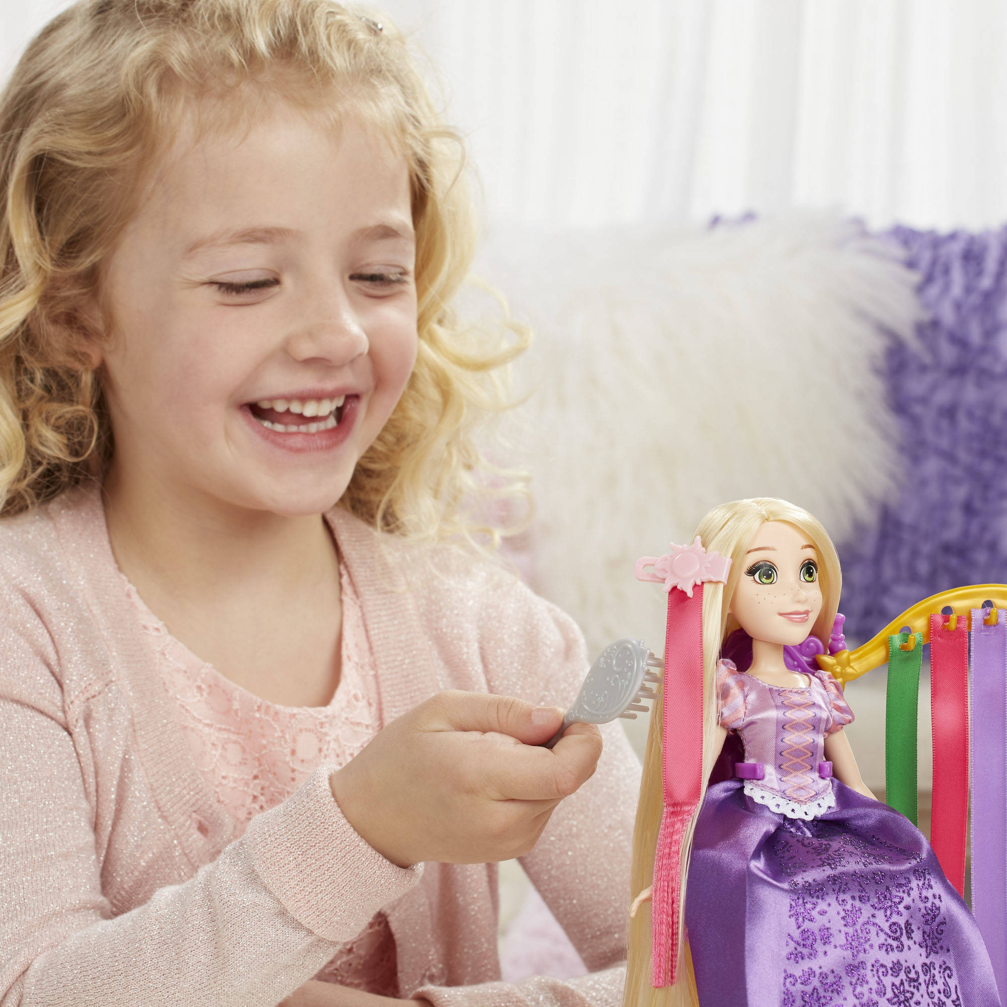 Disney Princess Rapunzel's Royal Ribbon Salon - image 4 of 10