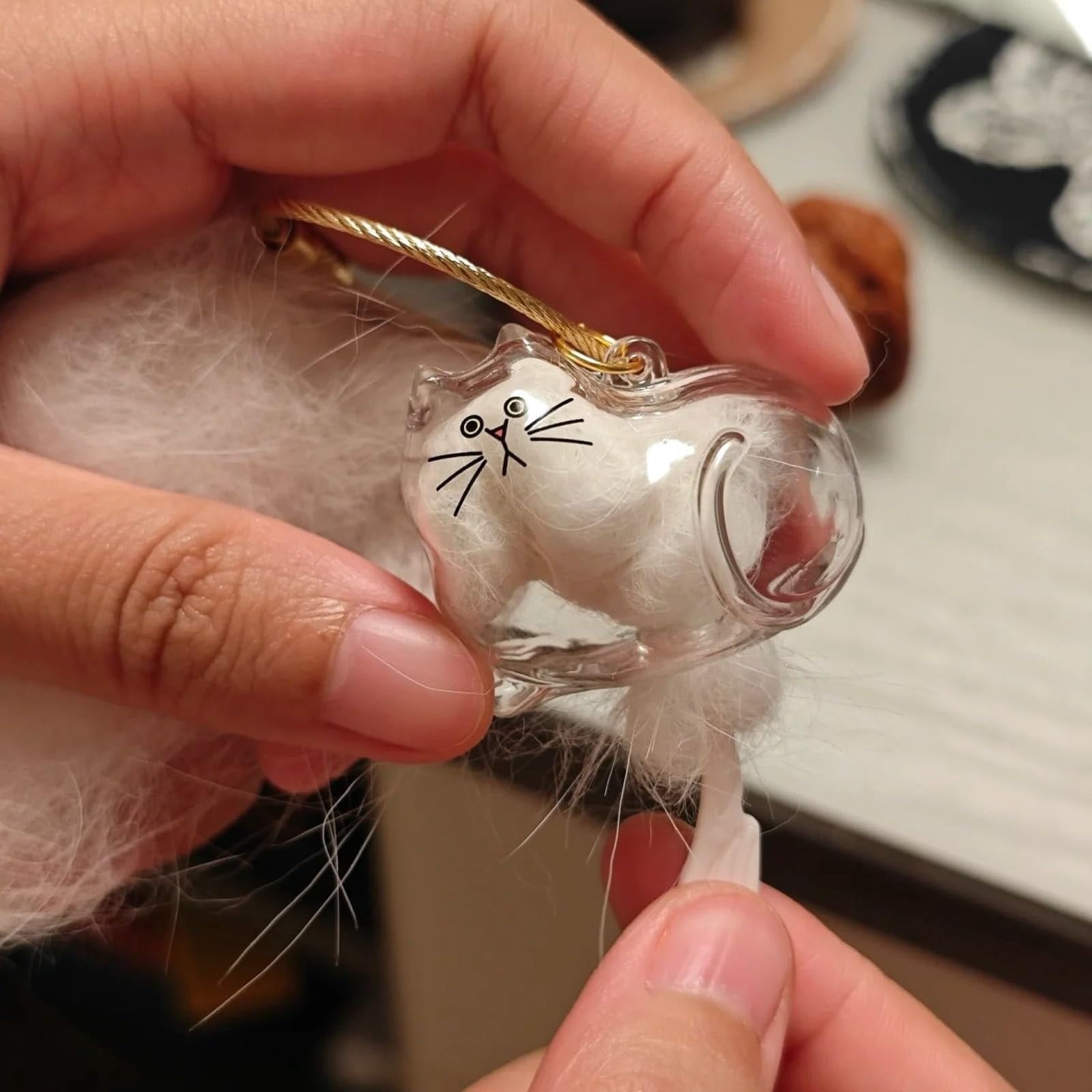 Cat Hair Keepsake Capsule Keychain, Pet Memorial Bottle for Collecting and Storing Cat Hair, Portable Hair Storage Jar for Cat Lovers and Pet Loss Remembrance Gifts