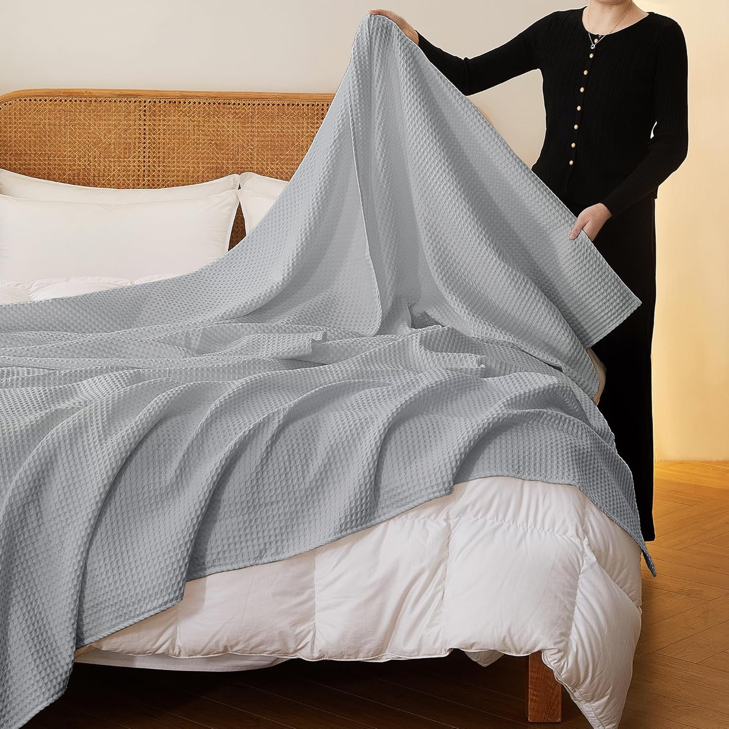 Shunjie.Home 100% Cotton Waffle Bed Blanket Queen Size, Throw Blanket for Couch All Seasons (Silver Grey, 90x90)