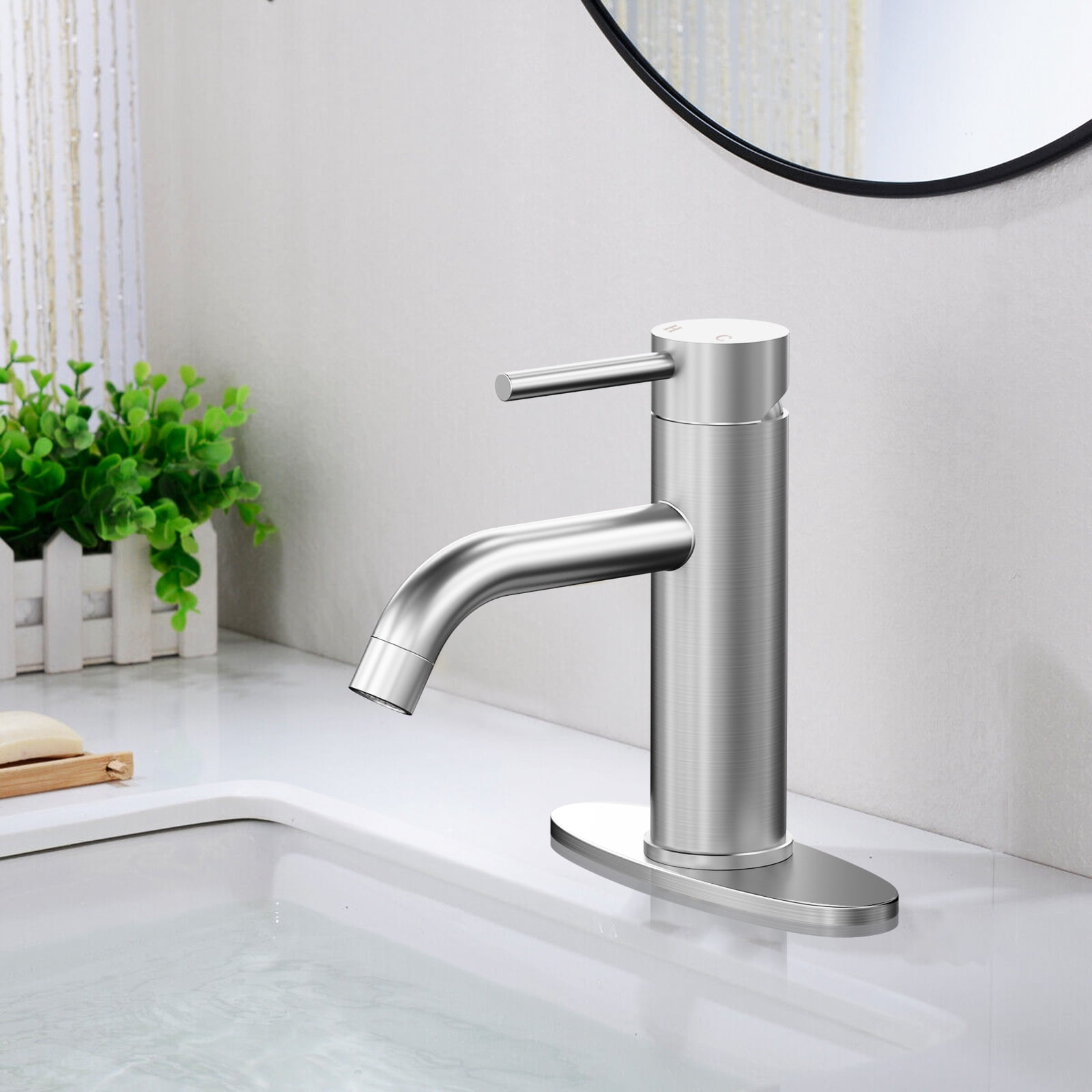 Bathroom Faucet, Silver Bathroom Faucet Single Handle Bathroom Faucet Modern Single Hole Faucet Bathroom with Pop-up Sink Drain Stopper & Deck Plate 1 or 3 Hole Bathroom Faucet(Brushed Silver)