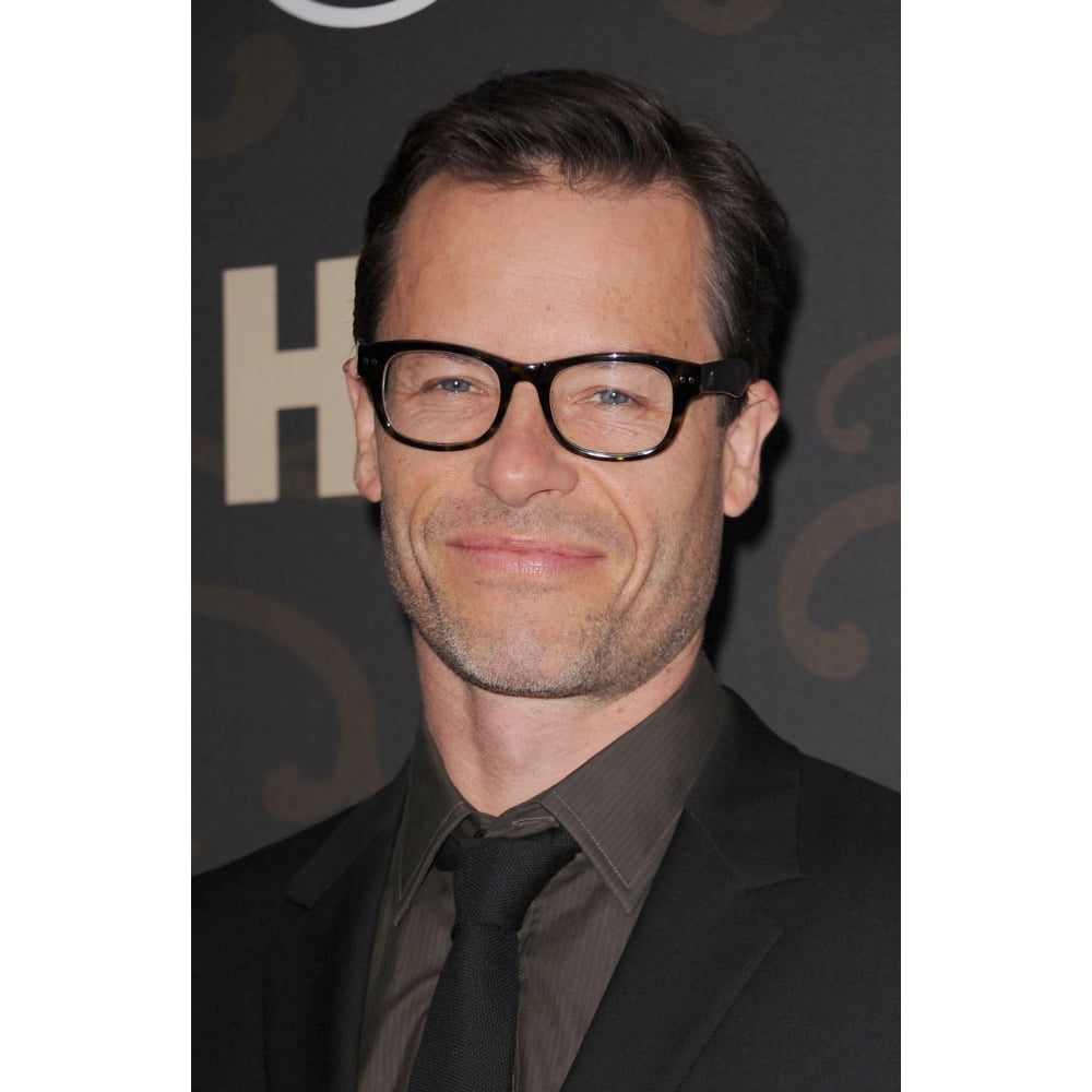 guy pearce arrivals mildred pierce premiere the guy pearce arrivals mildred pierce premiere the