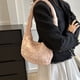 thumbnail image 4 of Bolso Plisado Nube para Mujer Bolso Hombro Acolchado Informal Bolso Mano Hinchado para Niña (rosa), 4 of 9