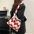 thumbnail image 4 of Bolsa De Hombro Bolso de hombro mullido de invierno para niñas, bolso de mano para las axilas, bolso de mano con forma de corazón (rojo), 4 of 9