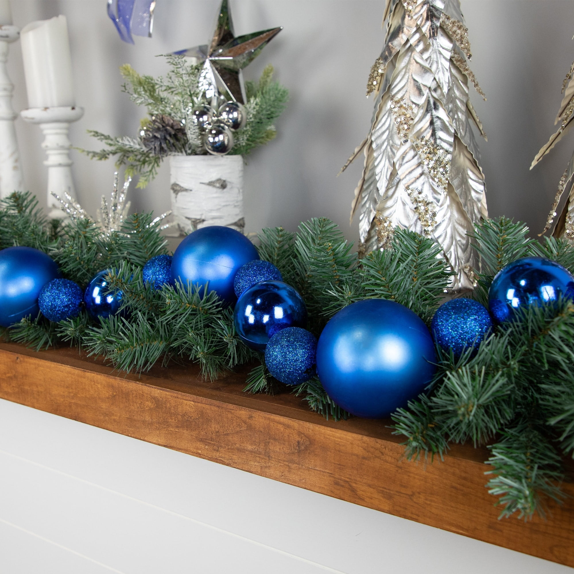 6' Shatterproof Ball 3-Finish Christmas Garland Vegas Gold
