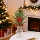 thumbnail image 5 of Esquejes de Agujas de Pino Navideñas Verdes con Frutos Rojos y Piñas | Ramas Artificiales Flexibles de 40 Cm | Textura Realista | Decoración Navideña Sin Mantenimiento para Coronas y Mesas Navideñas, 5 of 6