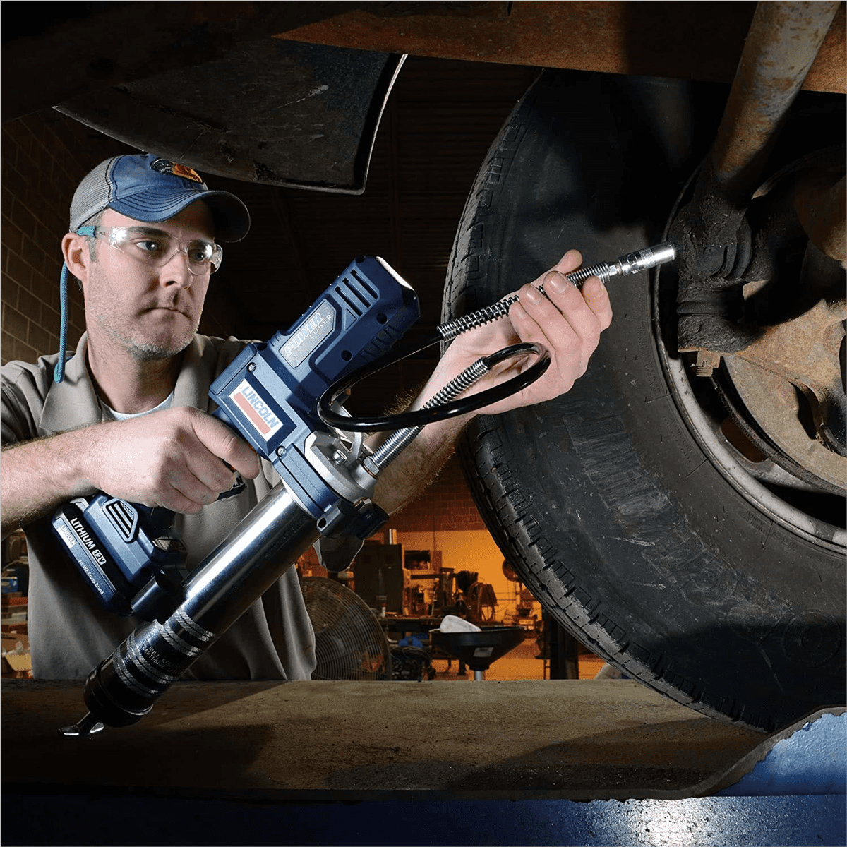 Lincoln 1262 PowerLuber Battery Powered 12 Volt Lithium Ion Cordless Grease Gun