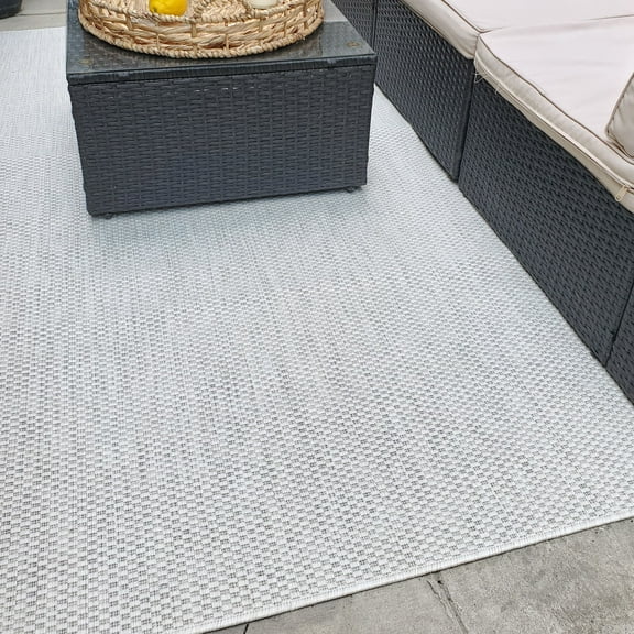 Well Woven Leifen Grey Indoor / Outdoor Flat Weave Pile Solid Color Pattern Area Rug 5x7 (5'3" x 7'3")