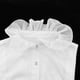 thumbnail image 3 of Collar con falso cuello desmontable Yinane Blanco, 3 of 5