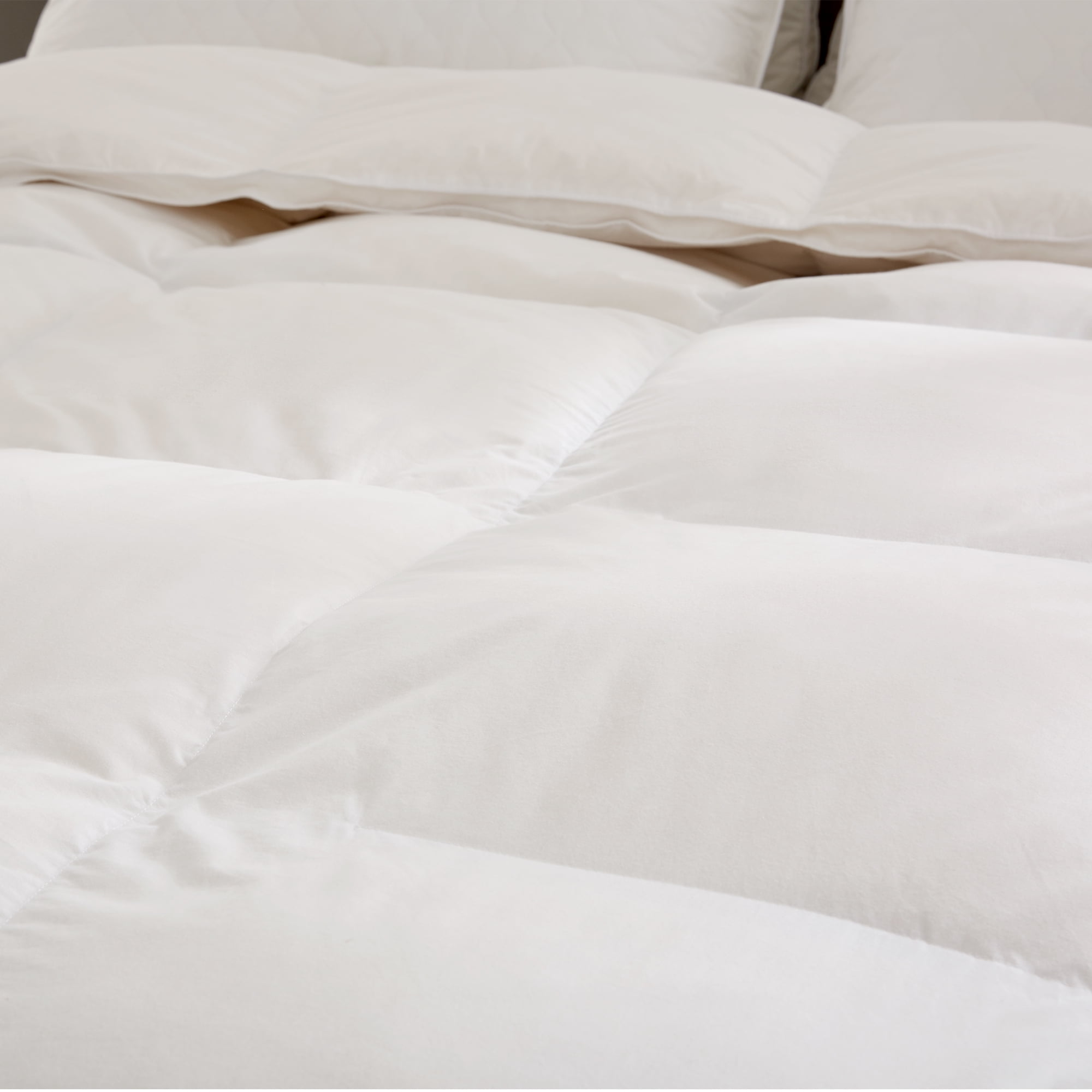 Puredown Heavy Weight White Goose Down Fiber Gusseted Comforter, King