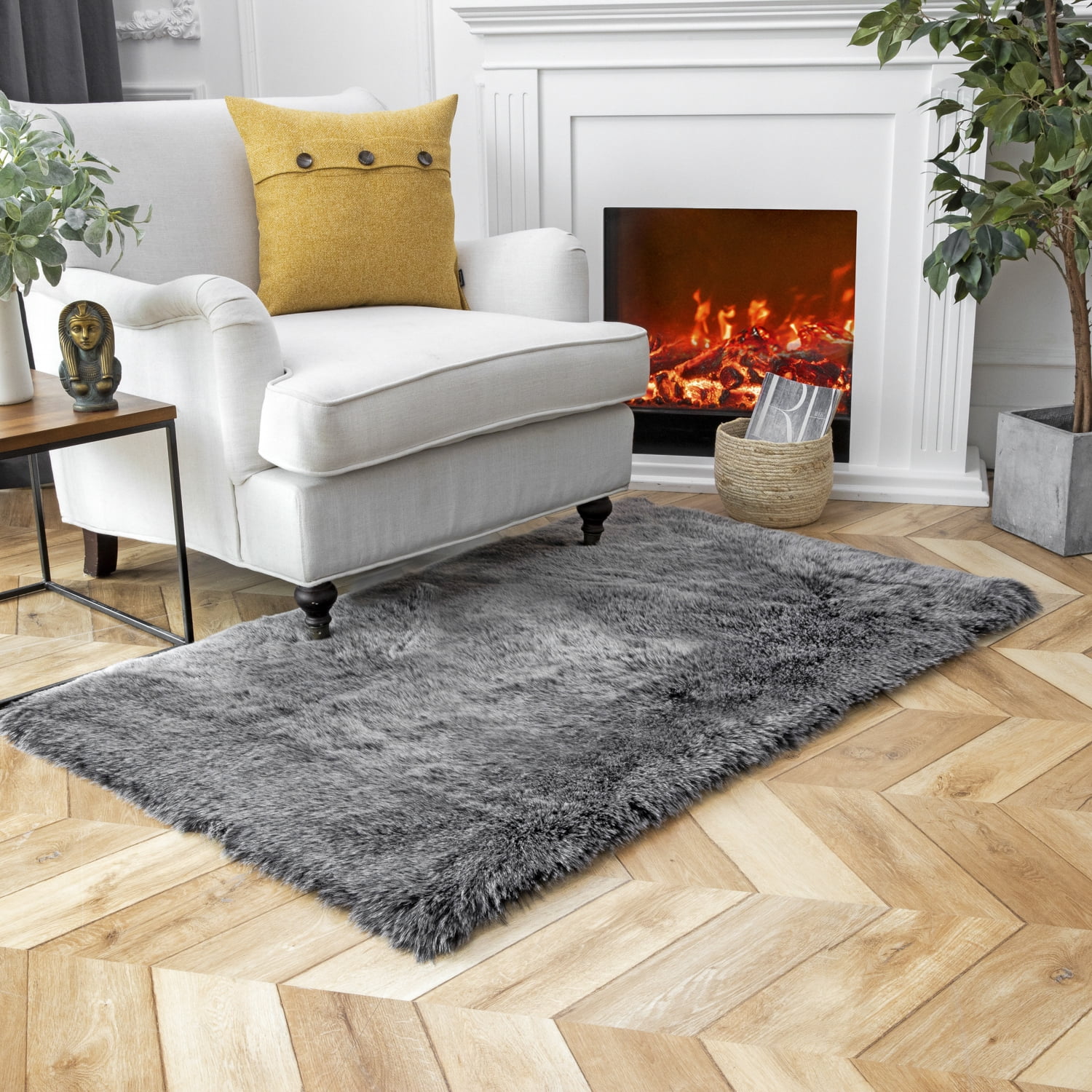 Phantoscope Ultra Soft Faux Fox Fur Series Decorative Indoor Area Rug 3x5 Feet Rectangle, Black with White Tip, 1 Pack