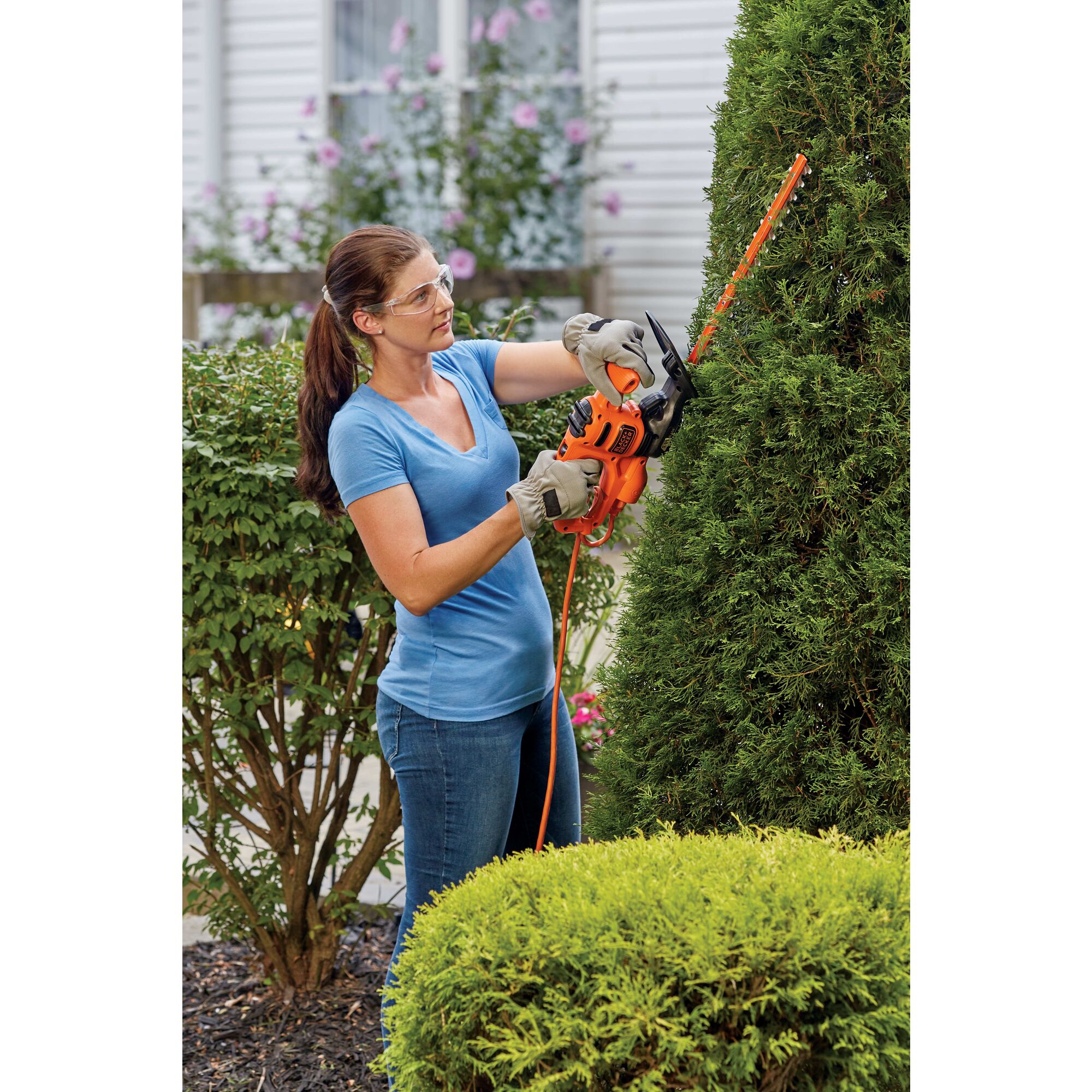 Black+Decker 17" Corded Electric Hedge Trimmer, 3.2 Amp photo 8