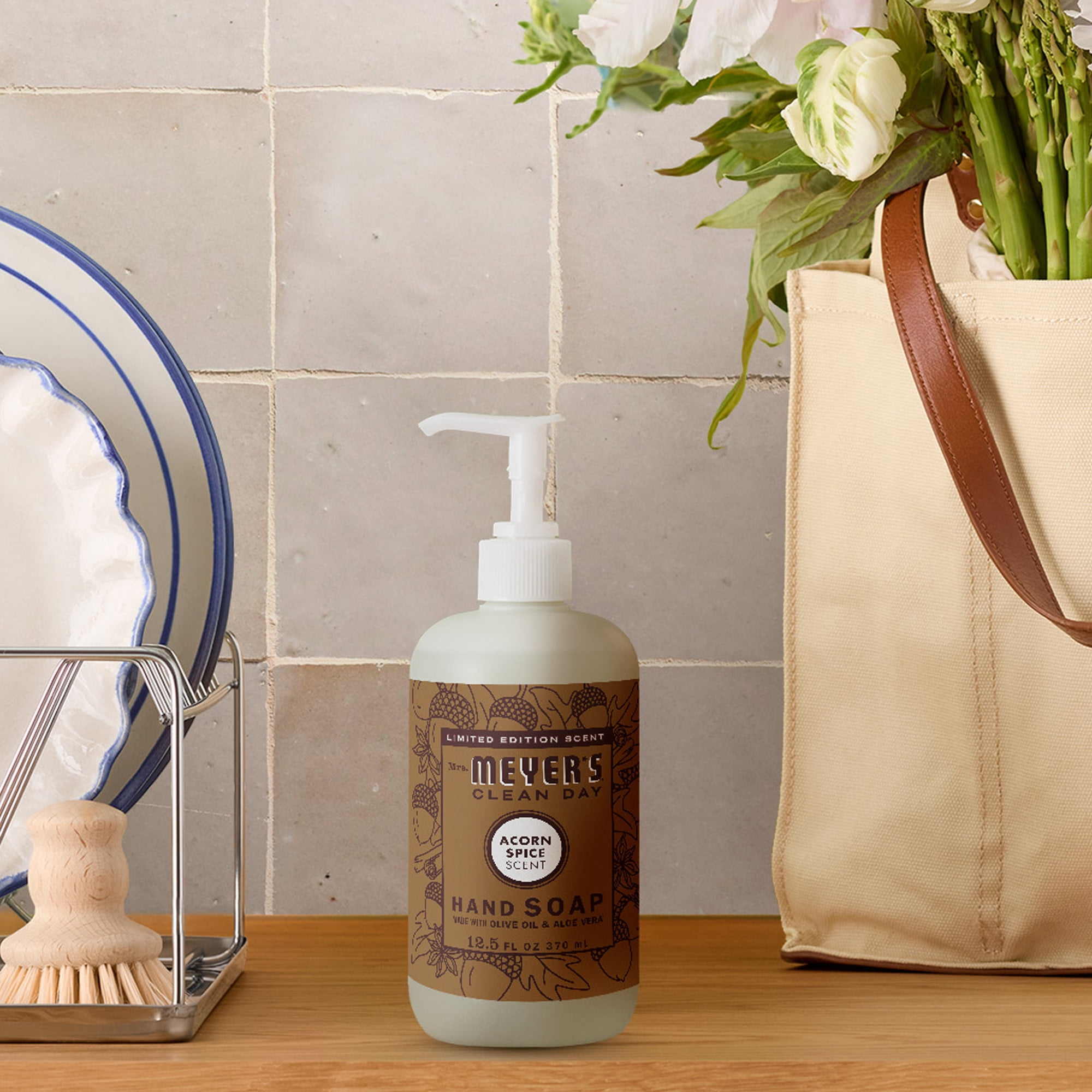 (3 pack) Mrs. Meyer’s Clean Day Hand Soap, Acorn Spice Scent, 12.5 Fl Oz