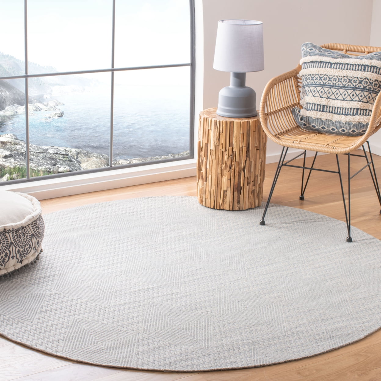 SAFAVIEH Marbella Aylen Geometric Area Rug, Silver/Ivory, 6' x 6' Round
