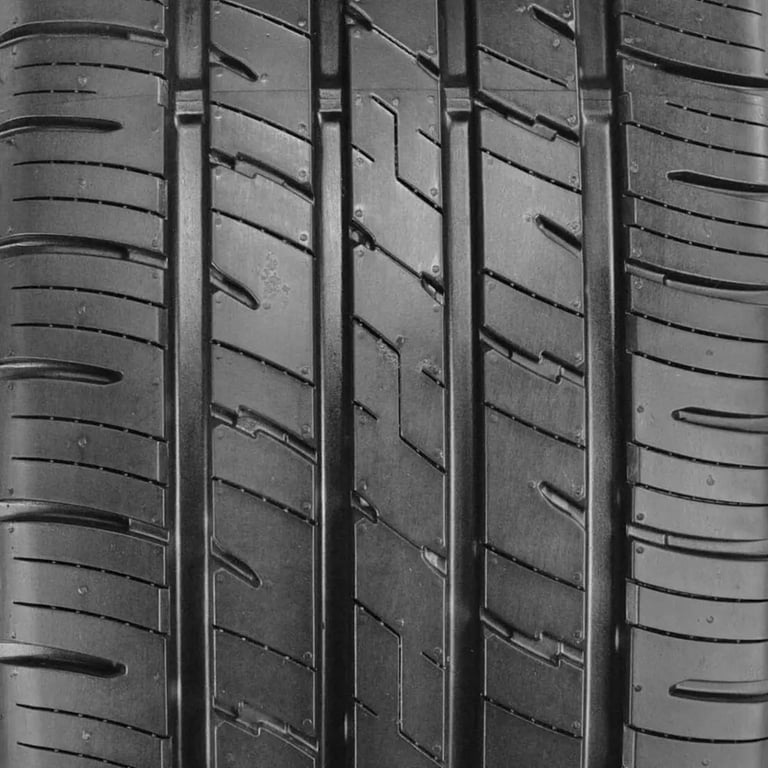 Doral SDL-Sport 225/55R19 99V All-Season Tire, Sedan, Hydroplaning