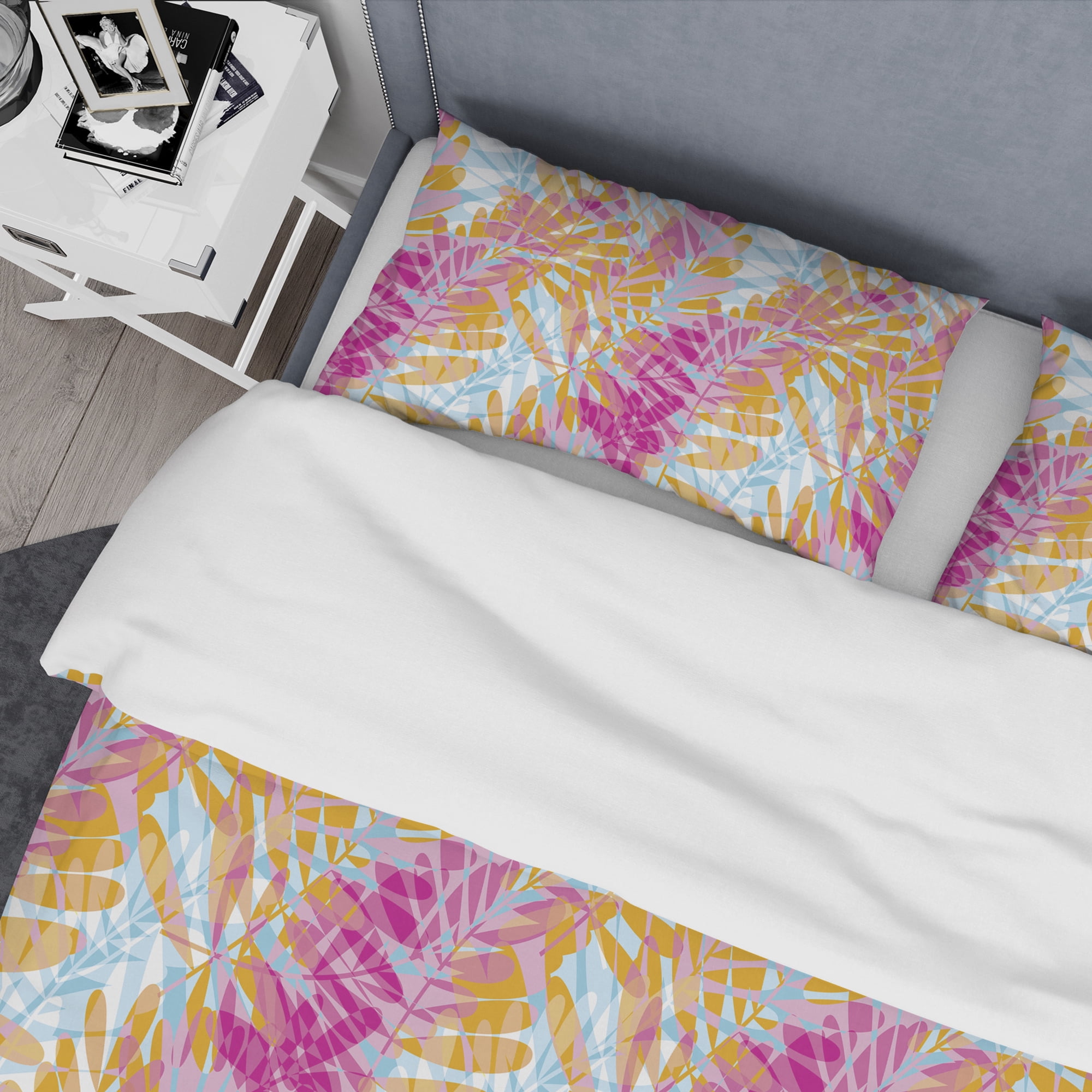Designart 'Retro Floral Pattern III' Mid-Century Modern Duvet Cover Set