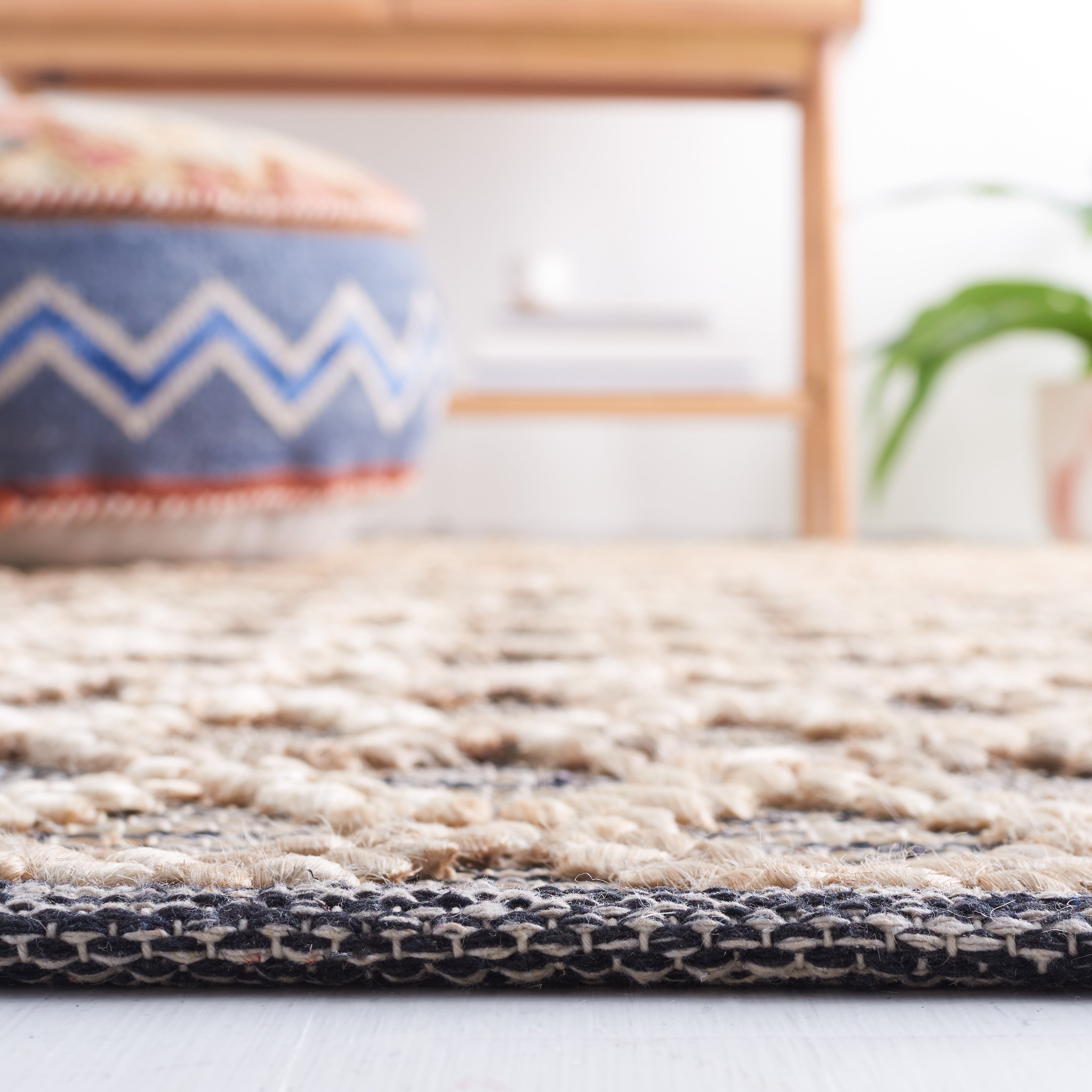 SAFAVIEH Natural Fiber Jeana Geometric Area Rug, Natural/Black, 3' x 5'