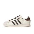 thumbnail image 3 of Zapatillas de tabla ASAdidas Superstar CNY de corte bajo, cómodas y resistentes para deportes al aire libre, para mujer, en negro, dorado y rojo., 3 of 5